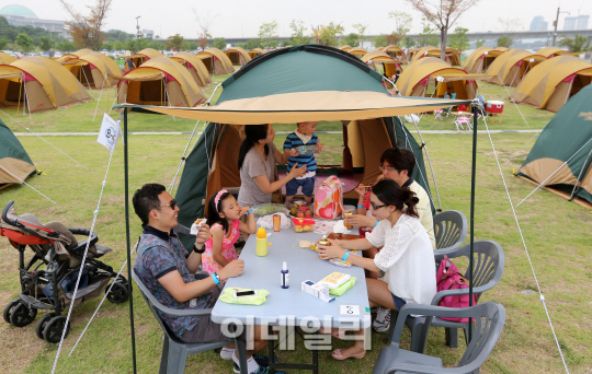 [포토]한강 여름캠핑장 개장