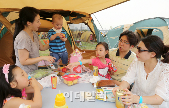 [포토]한강캠핑장 여의도·뚝섬·잠실·잠원서 오픈