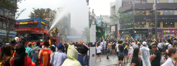 "물벼락 맞아도 재밌어요"..축제에 열광하는 기업들