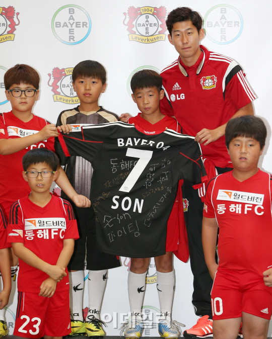[포토]동해FC 어린이 축구단과 손흥민