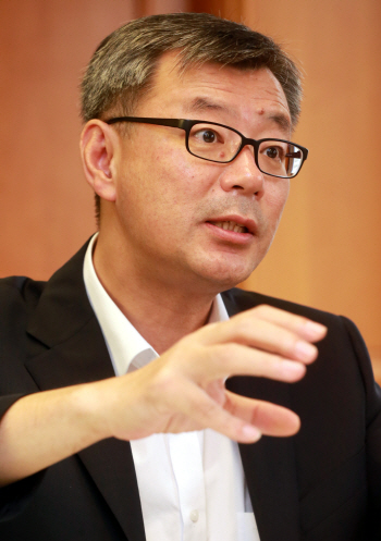 '말'이 아닌 '행동'..이순신 장군의 리더십