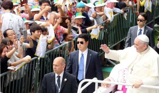 [교황방한] 교황, 헬기 대신 KTX로 대전 간 이유는…