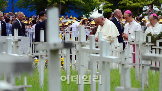 [포토]프란치스코 교황, 음성꽃동네 태아동산 방문