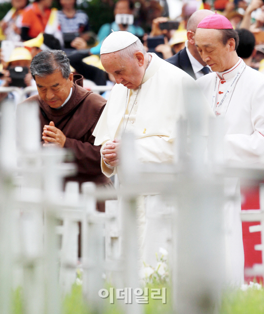 [포토]낙태된 아이들을 위한 기도하는 교황