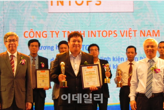 인탑스 베트남법인, 현지서 과학응용기술 10대 기업 수상