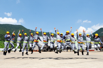 성동조선해양, 신입사원 부서 배치.."멘토링 등 지속 지원"