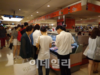 [르포] 고객 몰리고 매출 늘고..유통업계 '추석경기' 꿈틀