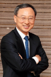 황창규 KT 회장 "현장 재량권 강화로 조직 효율화"