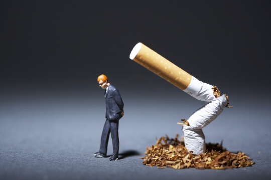 `담뱃값 인상` 흡연자, 4500원 되면 금연할까?