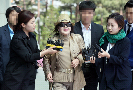 '유병언 최측근' 전양자, 첫 재판서 혐의 모두 인정