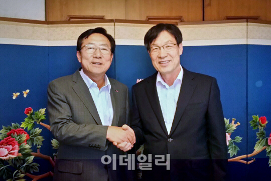 [포토] 김기문·권오준, 대·중기 동반성장 협력 논의