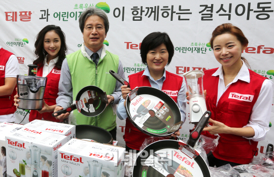[포토]테팔, 결식아동 위한 '사랑 나눔 바자회' 개최