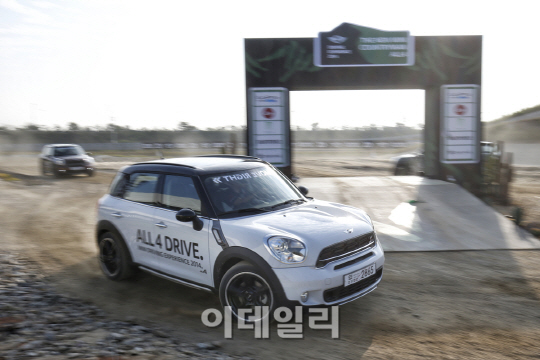 MINI "인기차종 신형 컨트리맨 월 200대 판매 목표"