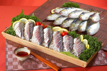 제철 맞은 가을 전어..몸값 비싸진 이유는?
