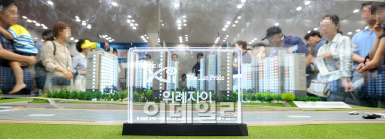 [포토]'분양 열기'…주말 전국 아파트 모델하우스 북새통