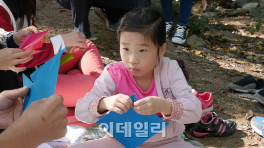 [포토]꿈다락 토요문화학교, '놀이설계자의 골목여행'