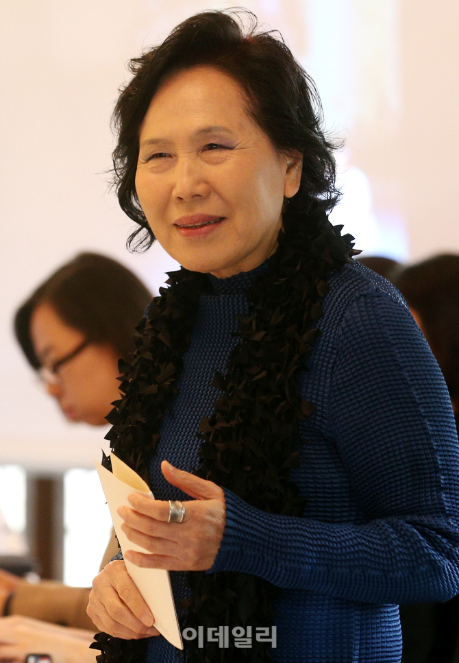 [포토]연극배우 박정자 '낭독 콘서트 열어요~'