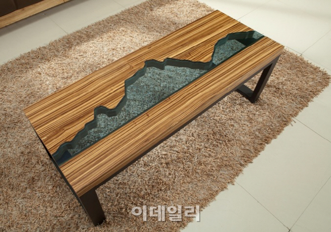[포토]브레인, 독도테이블 독도관리사무소와 독도박물관에 기증