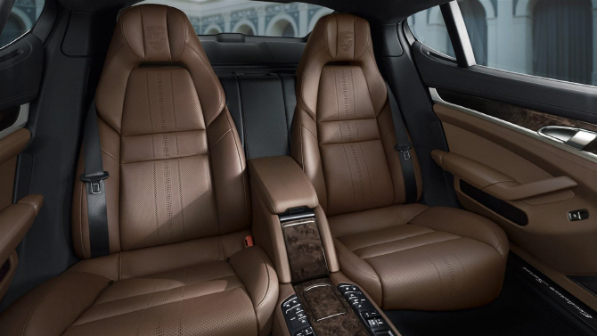 포르쉐 파나메라 익스클루시브, 안락한 실내 인테리어                                                                                                                                                