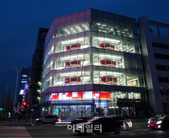 현대차 '현대모터스튜디오' 새단장