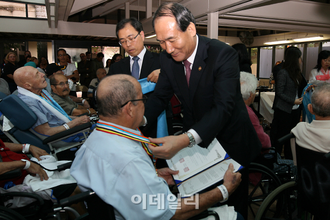 [포토]박승춘 국가보훈처장, 푸에르토리코 보훈병원 위문