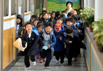 초등생 방학 '스타트’…"공부보다 체험활동·독서 먼저"