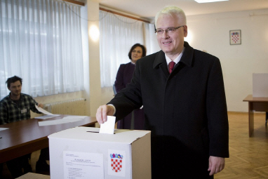 크로아티아 대선, 결선투표行…요시포비치 대통령 박빙속 우세