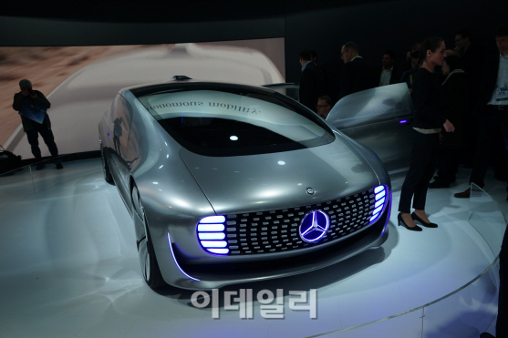[CES 2015]벤츠 자율주행 콘셉트카 'F015 럭셔리인모션'