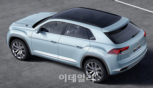 폭스바겐 '크로스 쿠페 GTE', 355마력의 강력한 힘                                                                                                                                         