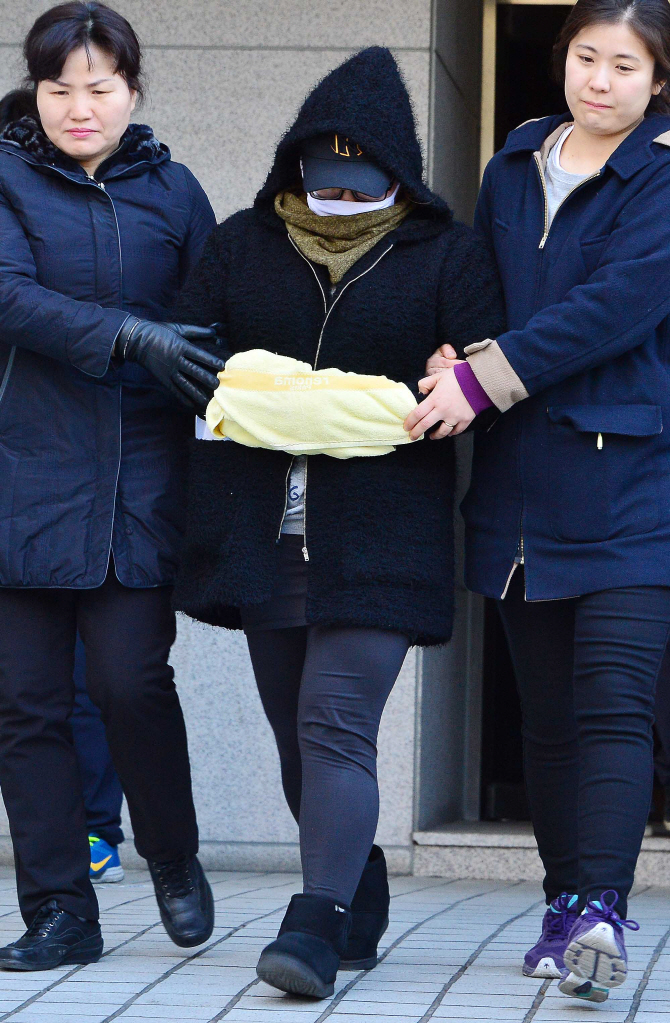 [포토] 영장심사 마친 '원아 폭행' 보육교사