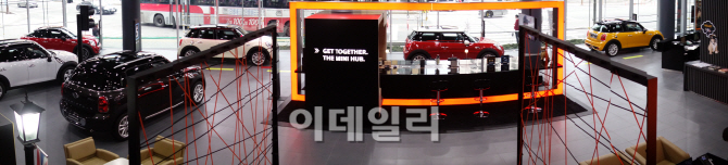 "車 아닌 문화 팝니다".. 미니(MINI) 해운대전시장 가보니