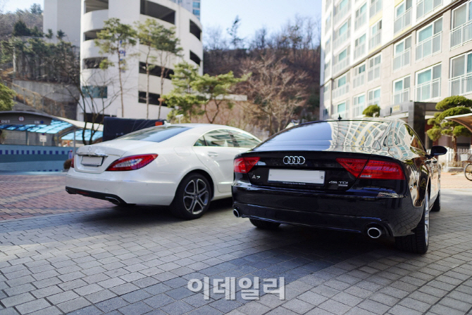 [포토] 벤츠 CLS 400 vs 아우디 A7 45TDI, 명차의 품격