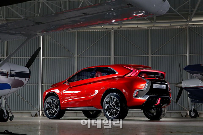 미쓰비시 'XR-PHEV Ⅱ콘셉트카', 근육질 몸매                                                                                                                                              