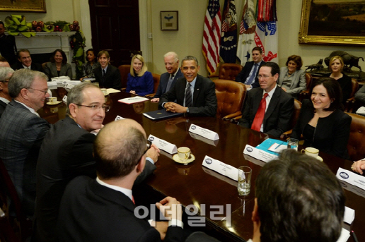 오바마-실리콘밸리의 `밀월`…10년 지켜온 공생관계