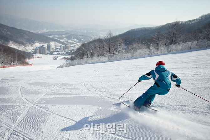 더 싸고 여유롭게 즐기는 올시즌 마지막 스키