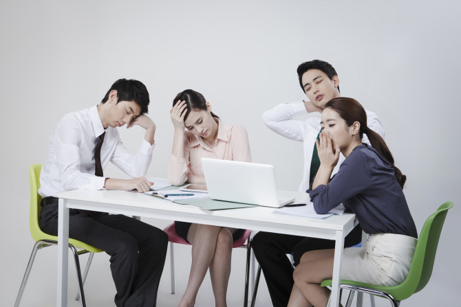 눈 피로에 좋은 지압법, 눈 맑아지는 '태양혈-정명혈 어디?'