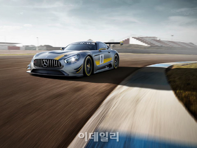 벤츠 'AMG GT3', 카리스마 넘치는 자태                                                                                                                                                    