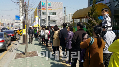 실수요 '꿈틀' 재건축은 '조용'…돈 풀린 부동산시장 "온도차 뚜렷"