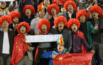 `축구 후진국` 中 "10년내 축구인만 韓인구 맞먹는다"