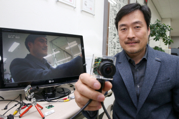 황정현 아이닉스 대표 "내년에 UHD급 보안 카메라 칩 상용화"