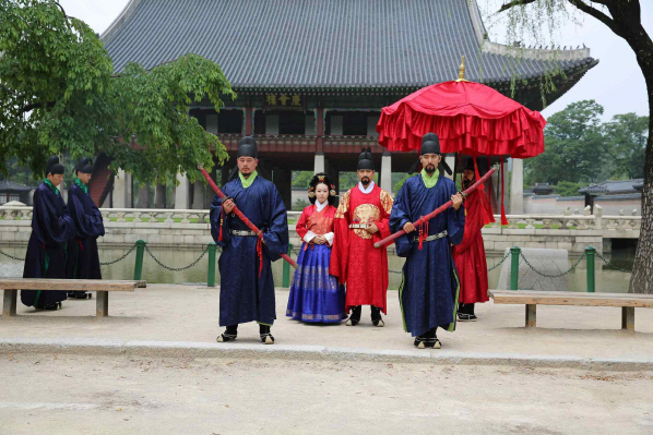 국왕의 경복궁 봄나들이 구경해볼까