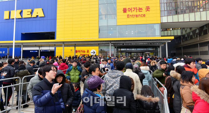 이케아의 '가격차별'..국내 판매價, OECD 평균보다 비싸