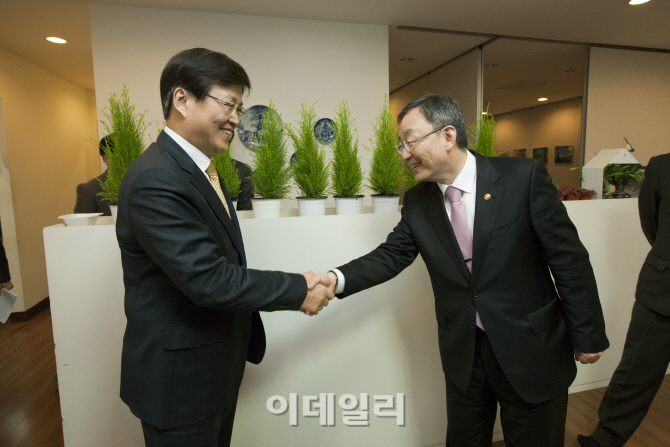 [포토]미래창조과학부-방송통신위원회 정책협력 간담-1