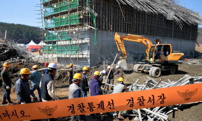 용인 교각 붕괴현장 '정확한 사고 원인 파악'