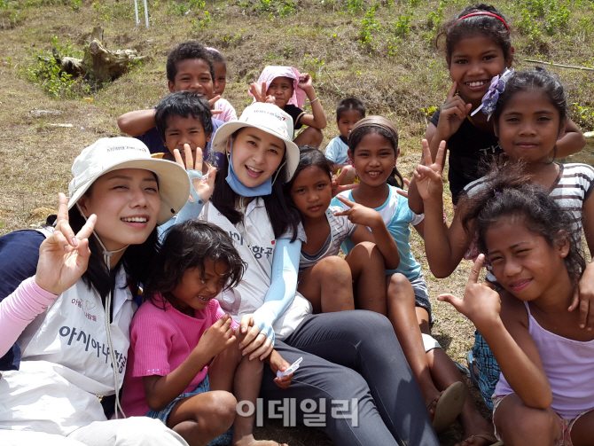 아시아나, 필리핀 아이따족 마을 시설보수·교육 등 봉사활동