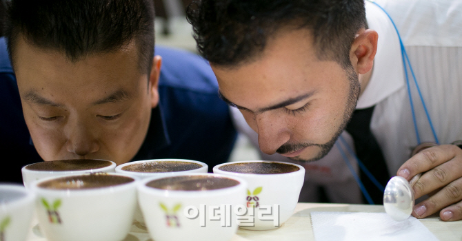 [포토]커피트렌드를 한눈에 '2015 서울커피엑스포' 개막