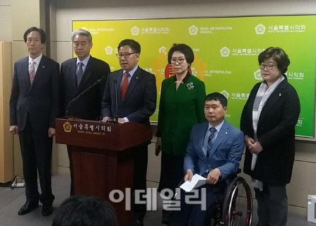 송파구 시의원 "제2롯데 조속 재개장 촉구"