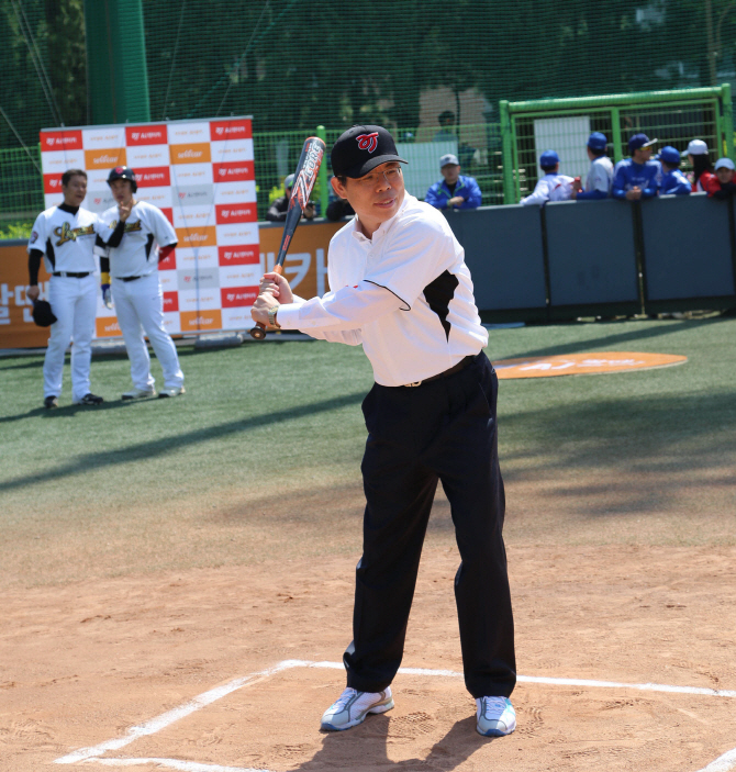 AJ렌터카, 2015직장인야구대회 개막.. '개콘 대 AJ레전드'
