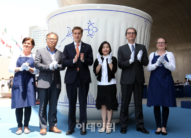 [포토]'자이언트 머그' 서울 상륙