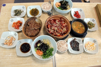 경주 나들이에 빼놓을 수 없는 맛집, 전통한식의 명가 ‘토함성’